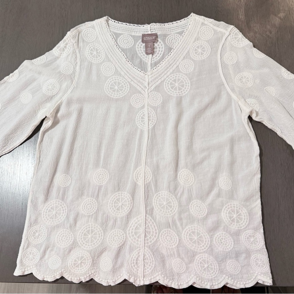 CHICO’S Cream Embroidered Blouse